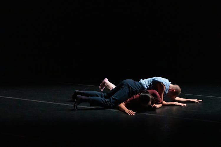 Before You Land | Choreography by Alba Castillo | Photograph by Valentina Reneff-Olson for SFDanceworks | 2023